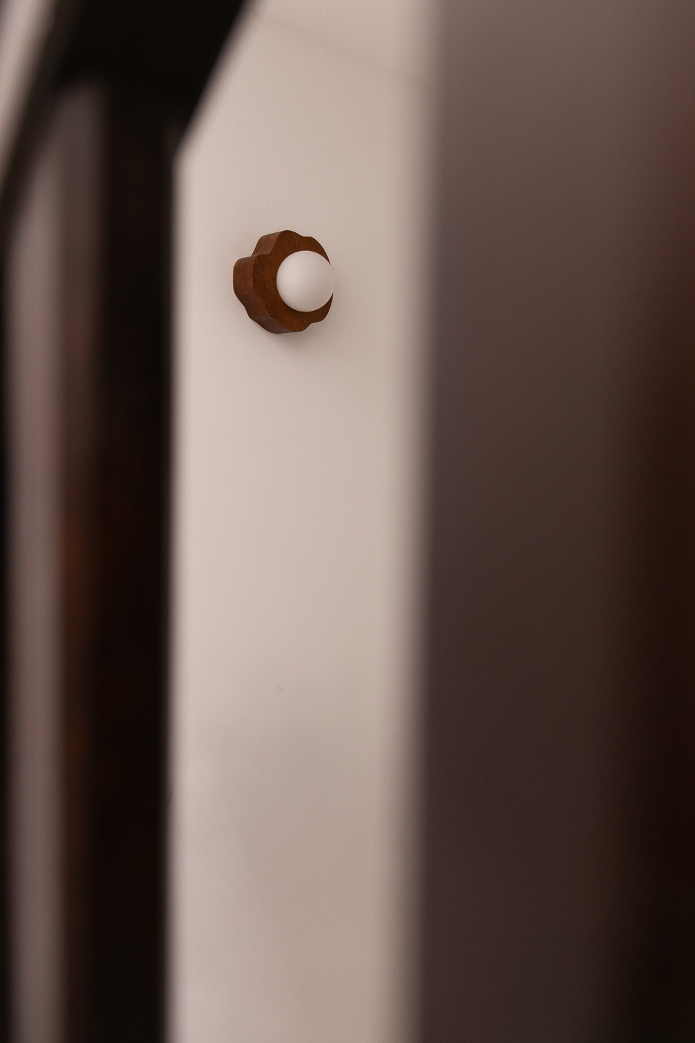 VOLUBILIS natural wall light