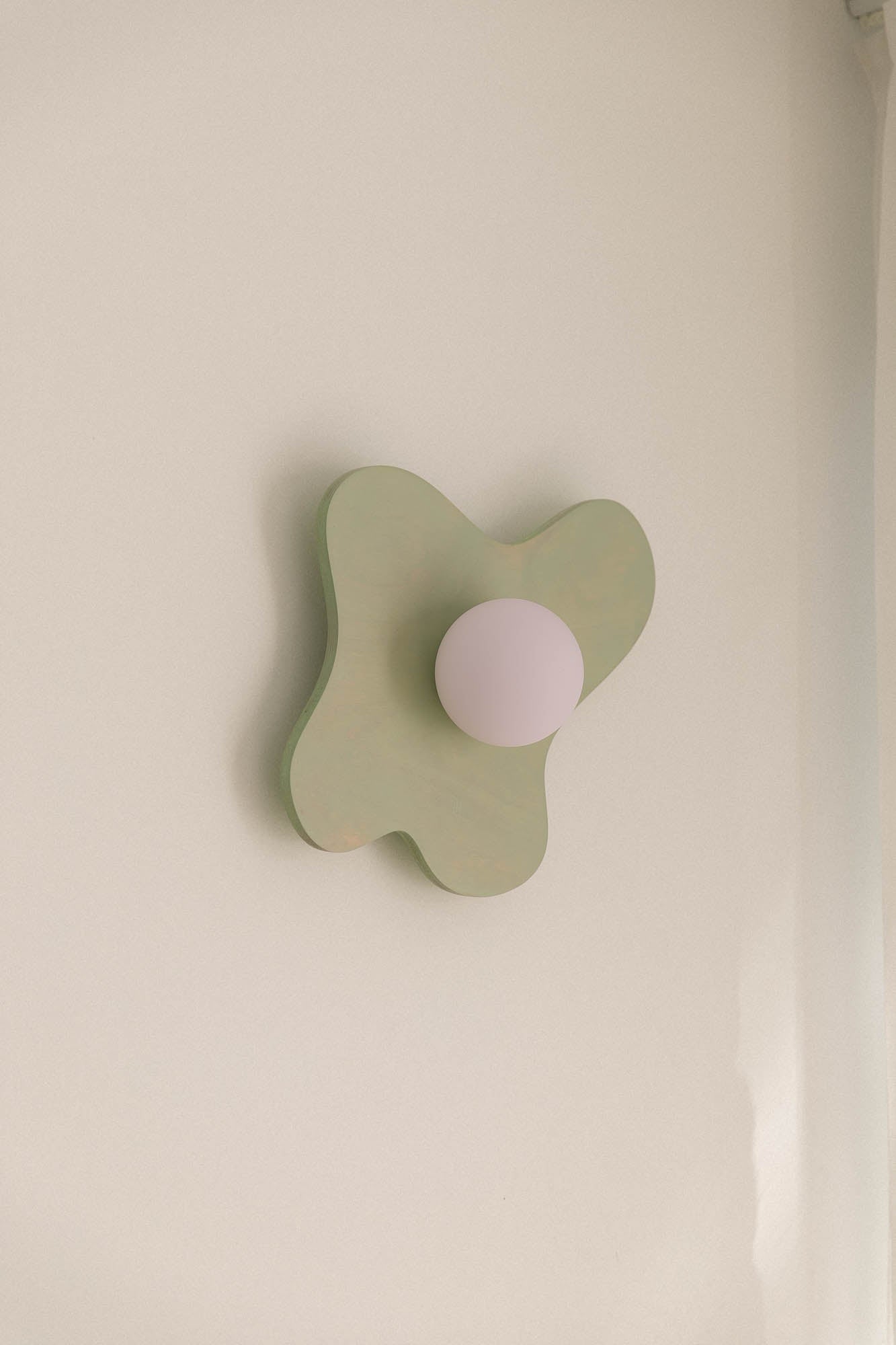 Applique murale PENSÉE colorée