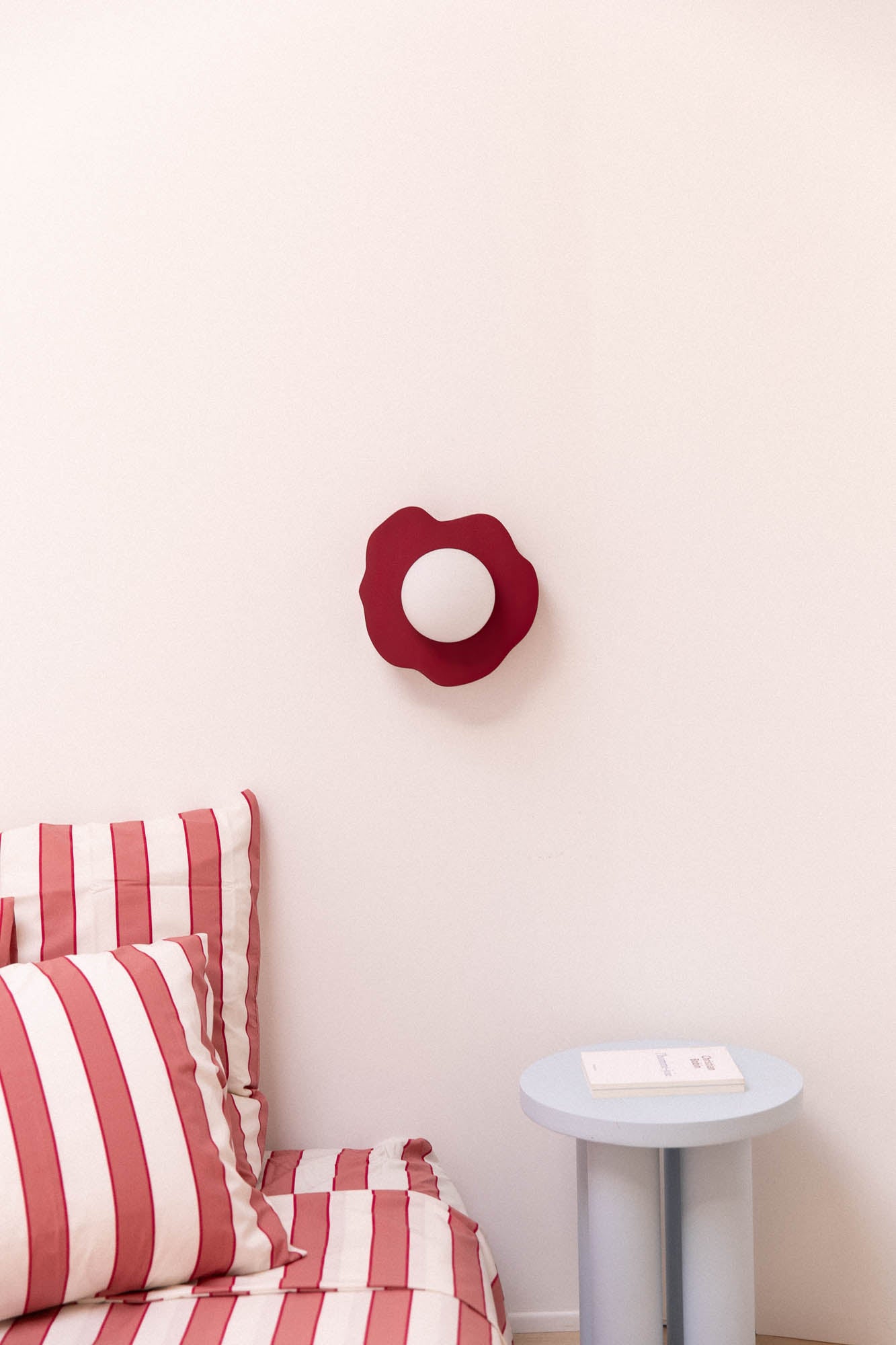 Applique murale VOLUBILIS colorée