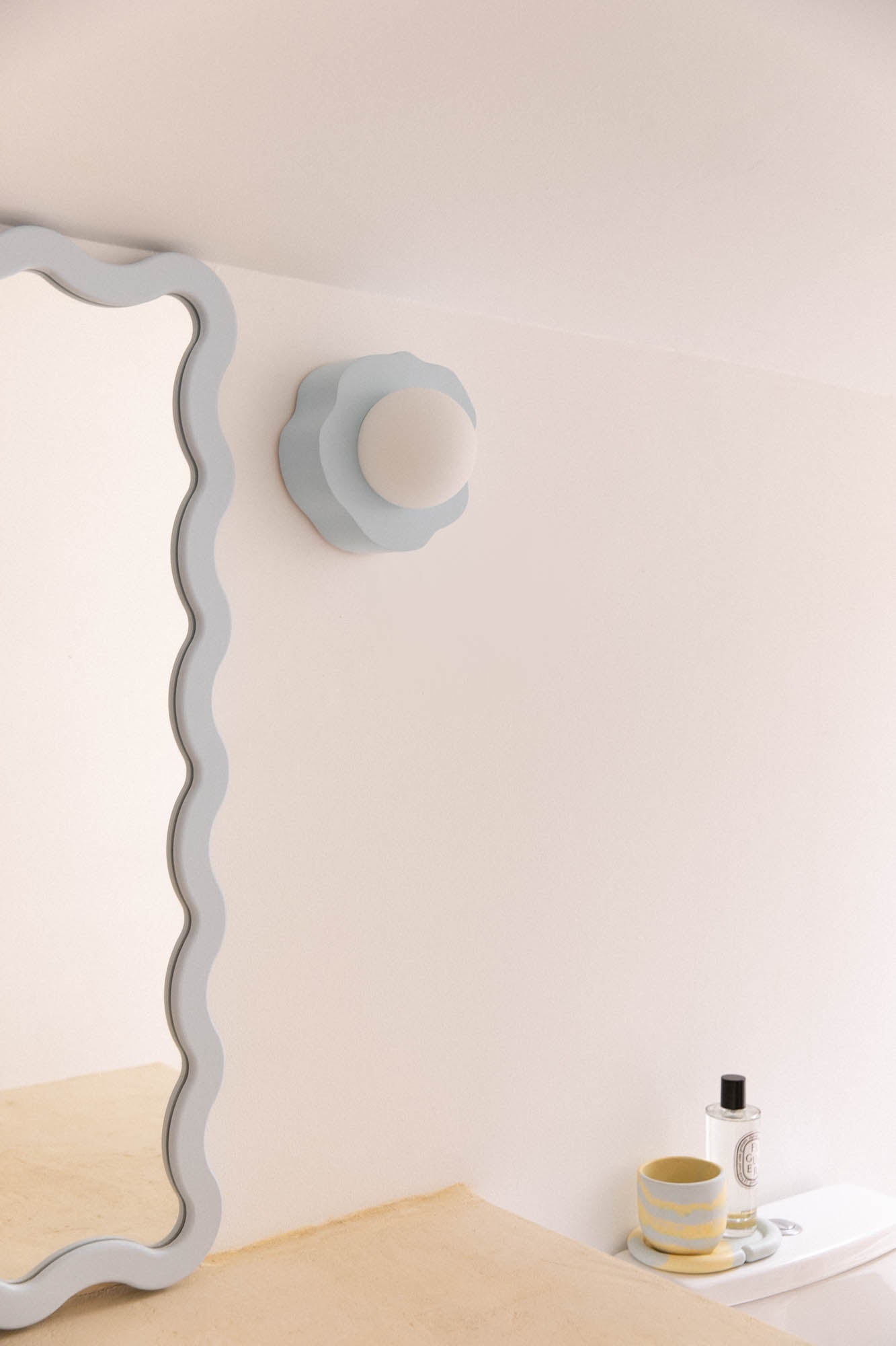 Applique murale VOLUBILIS colorée