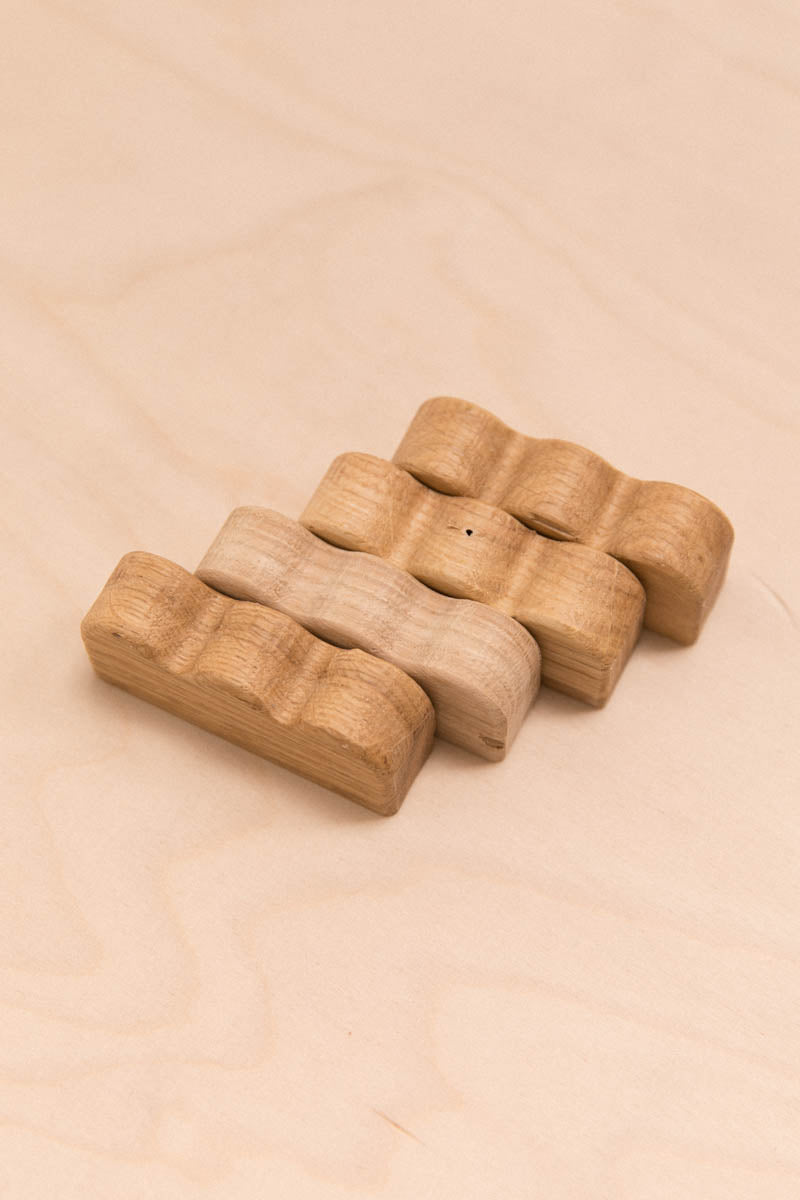 Bouton de meuble ondulé en chêne Imparfait