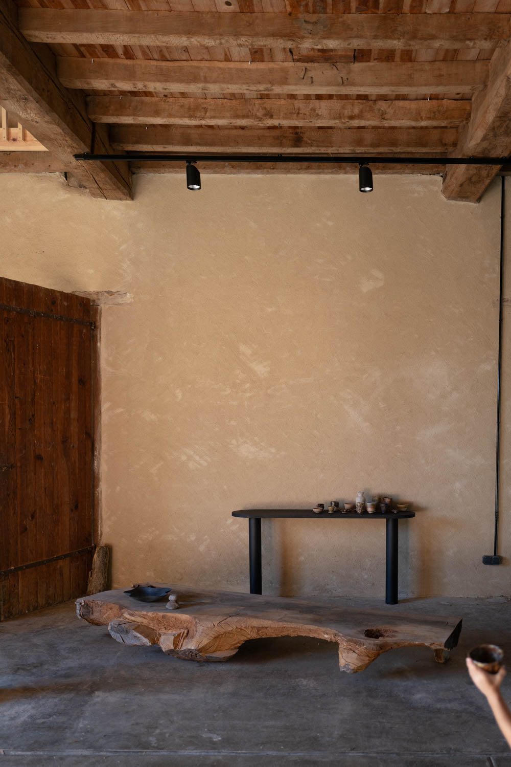 Grande console Nolina teintée noir