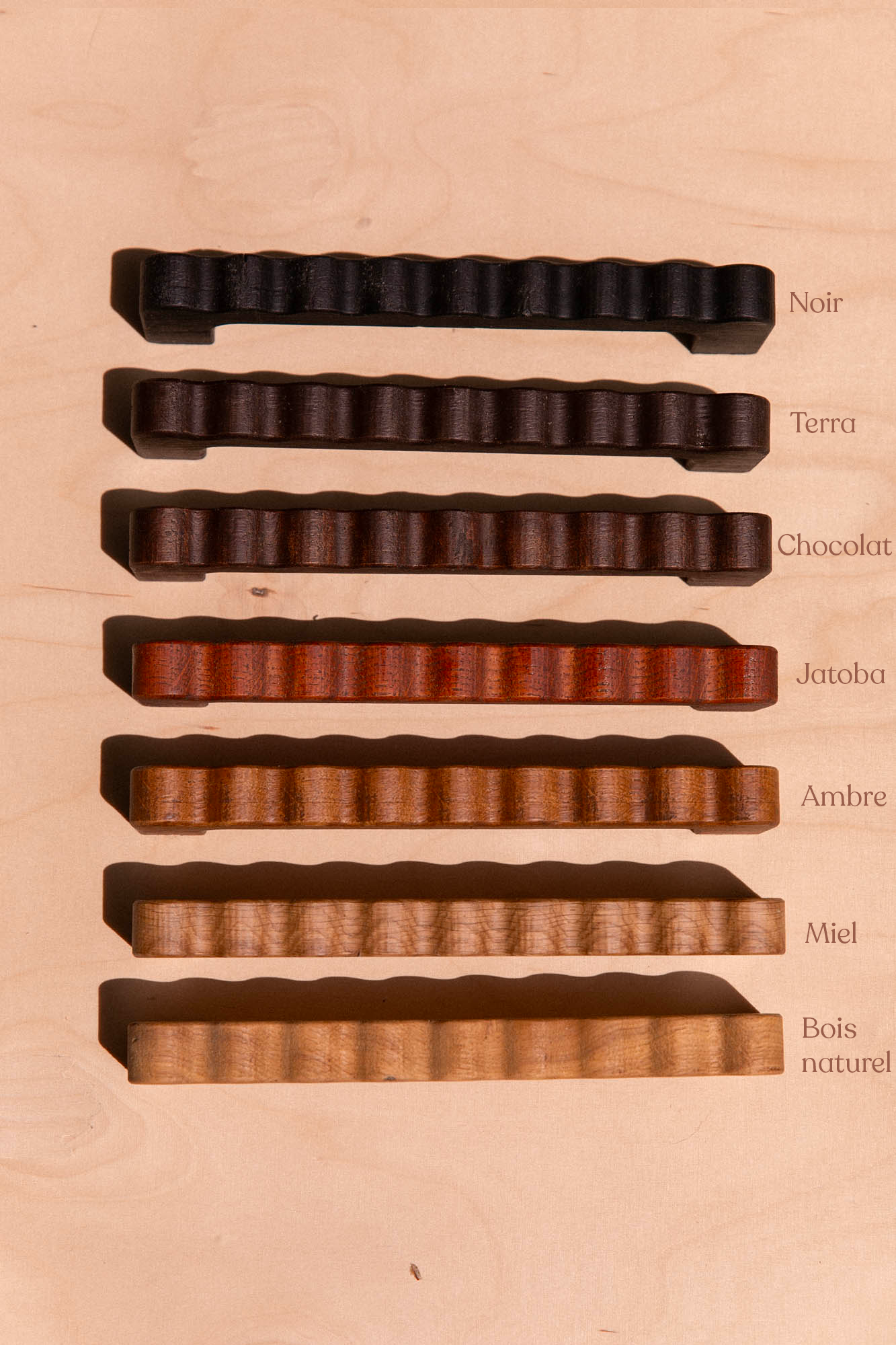 Grande poignée ondulée en chêne