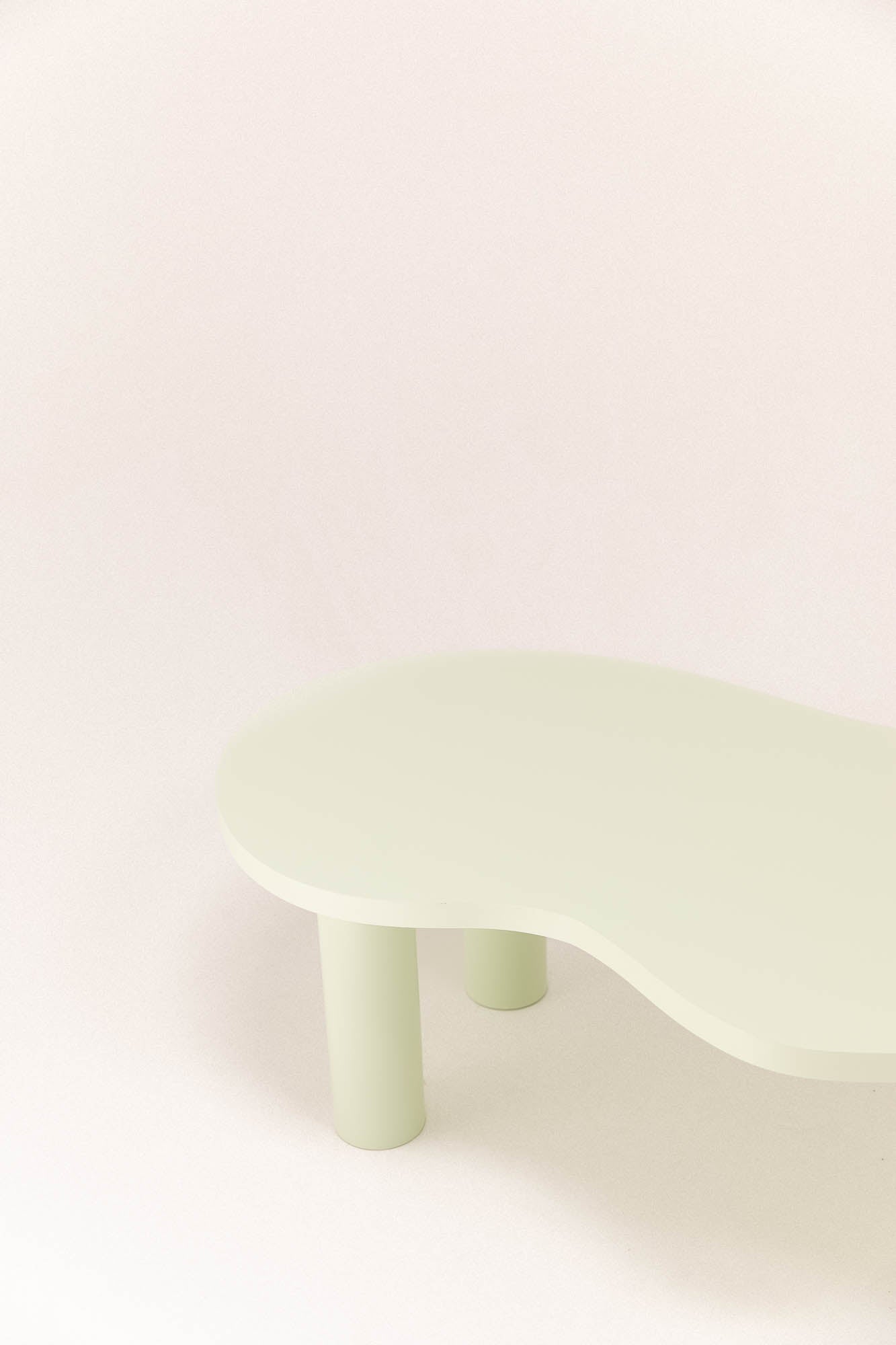 Grande table basse HARICOT colorée