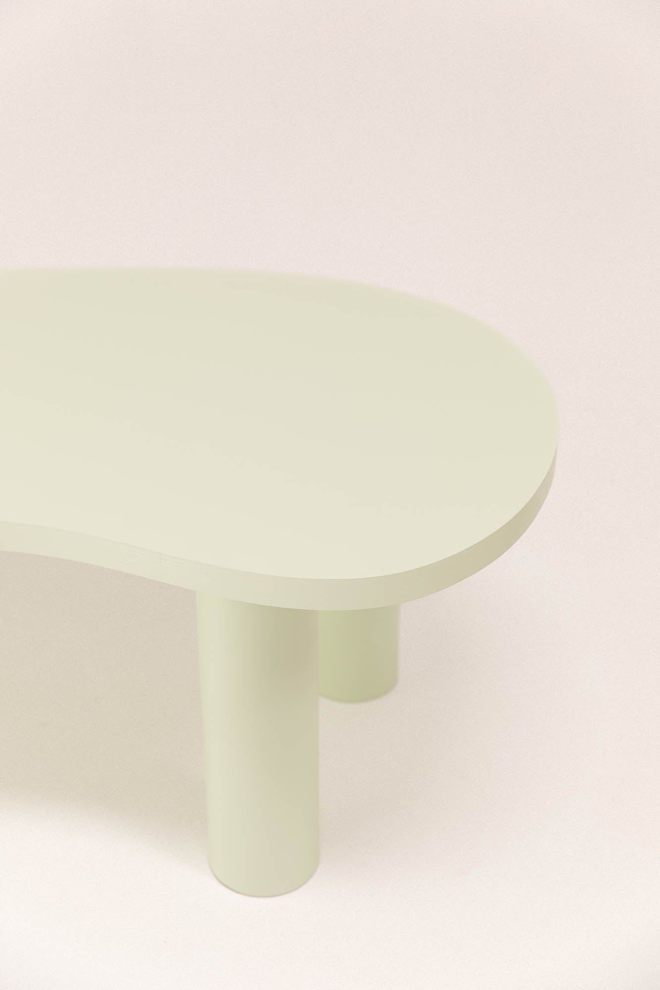 Grande table basse HARICOT colorée