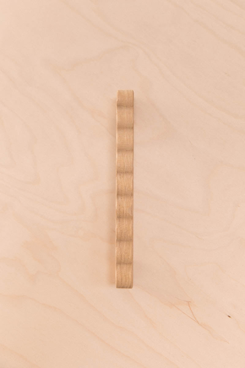 Large imperfect wavy oak handle