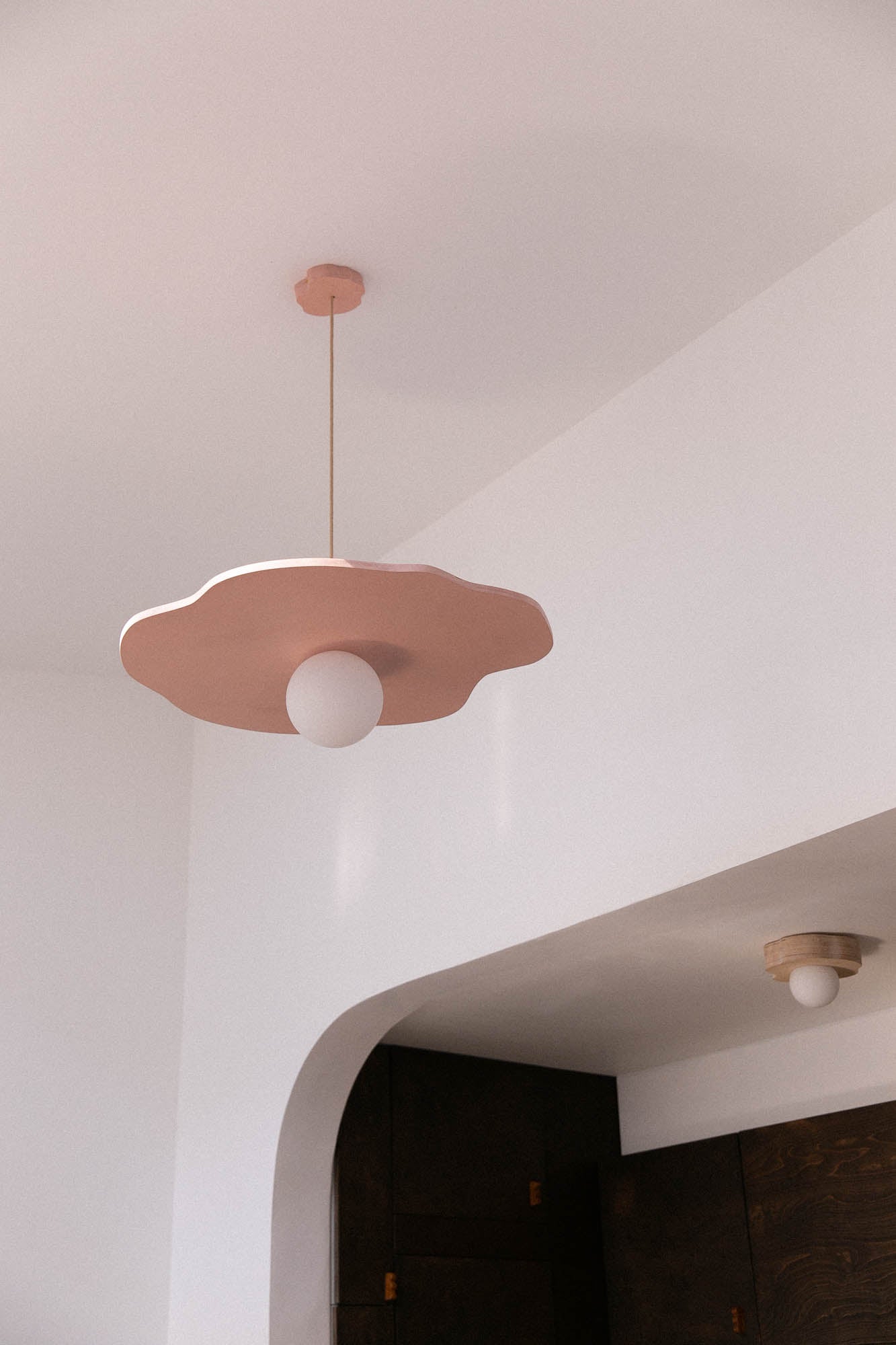 Grande suspension NENUPHAR colorée