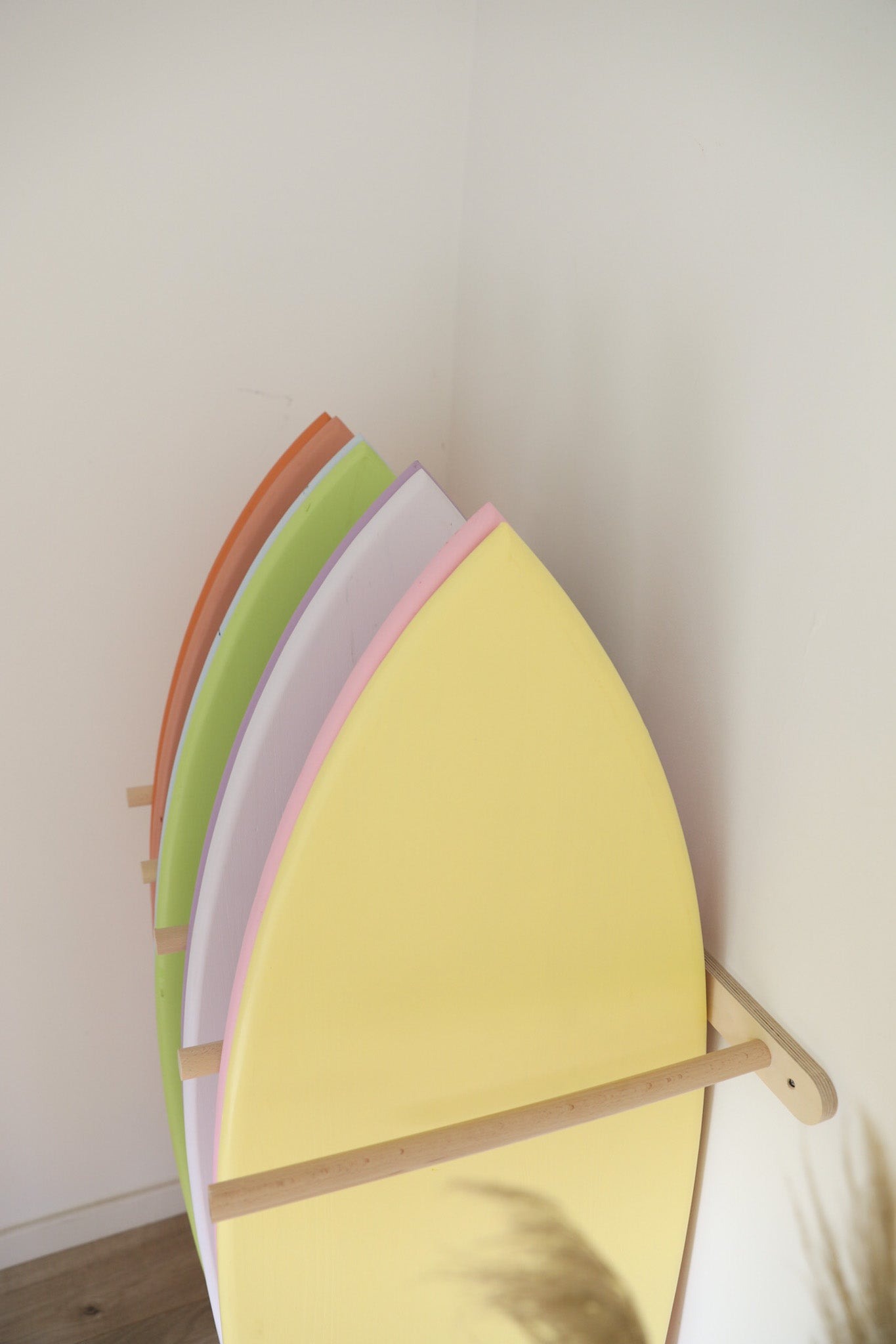 Support mural multiple pour planches de surf