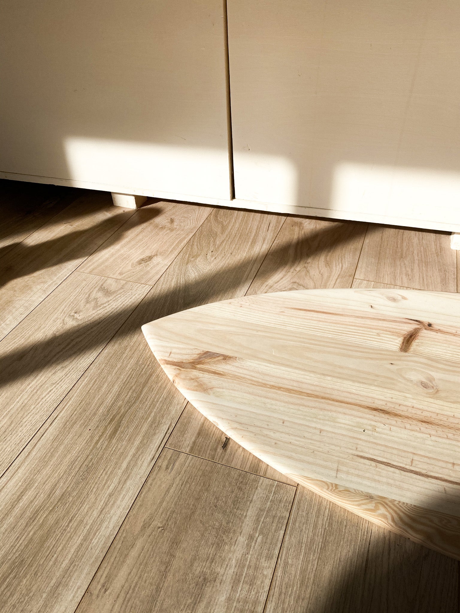 Planche de surf de décoration en bois naturel