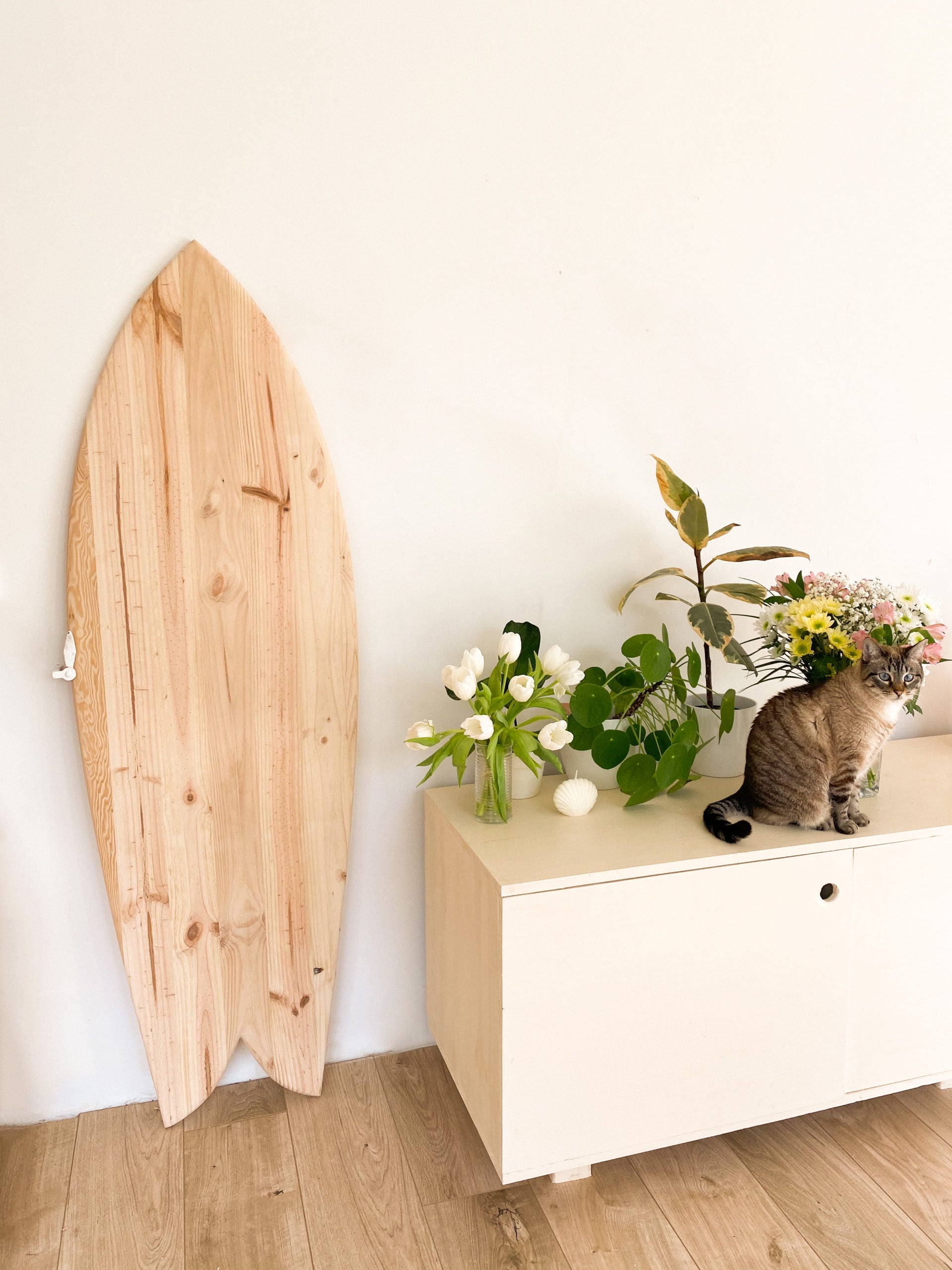 Planche de surf de décoration en bois naturel
