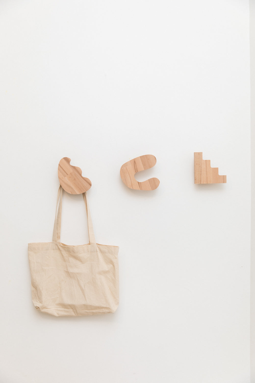 Patère en bois de hêtre TULIPE