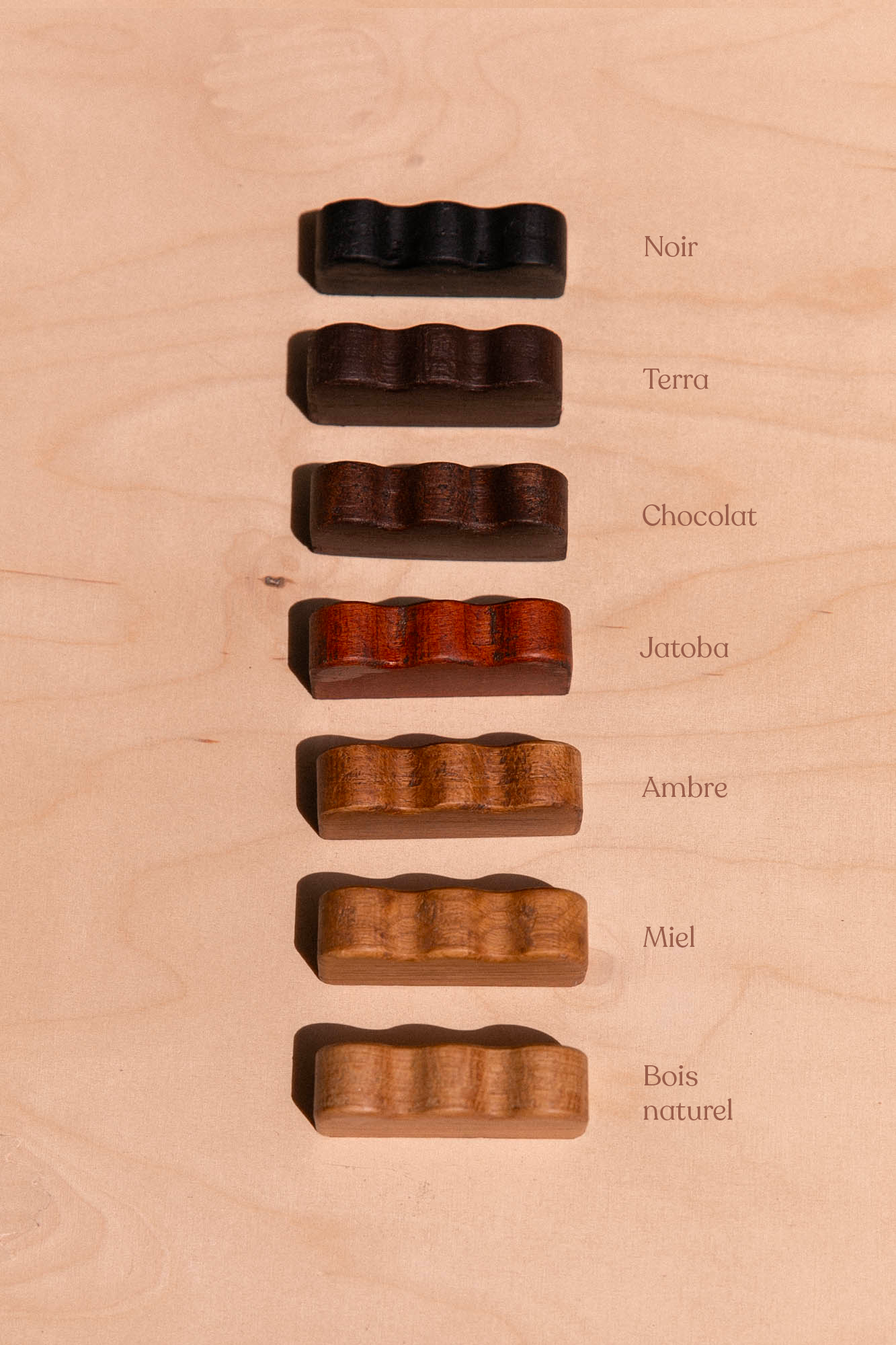 Bouton de meuble ondulé en chêne