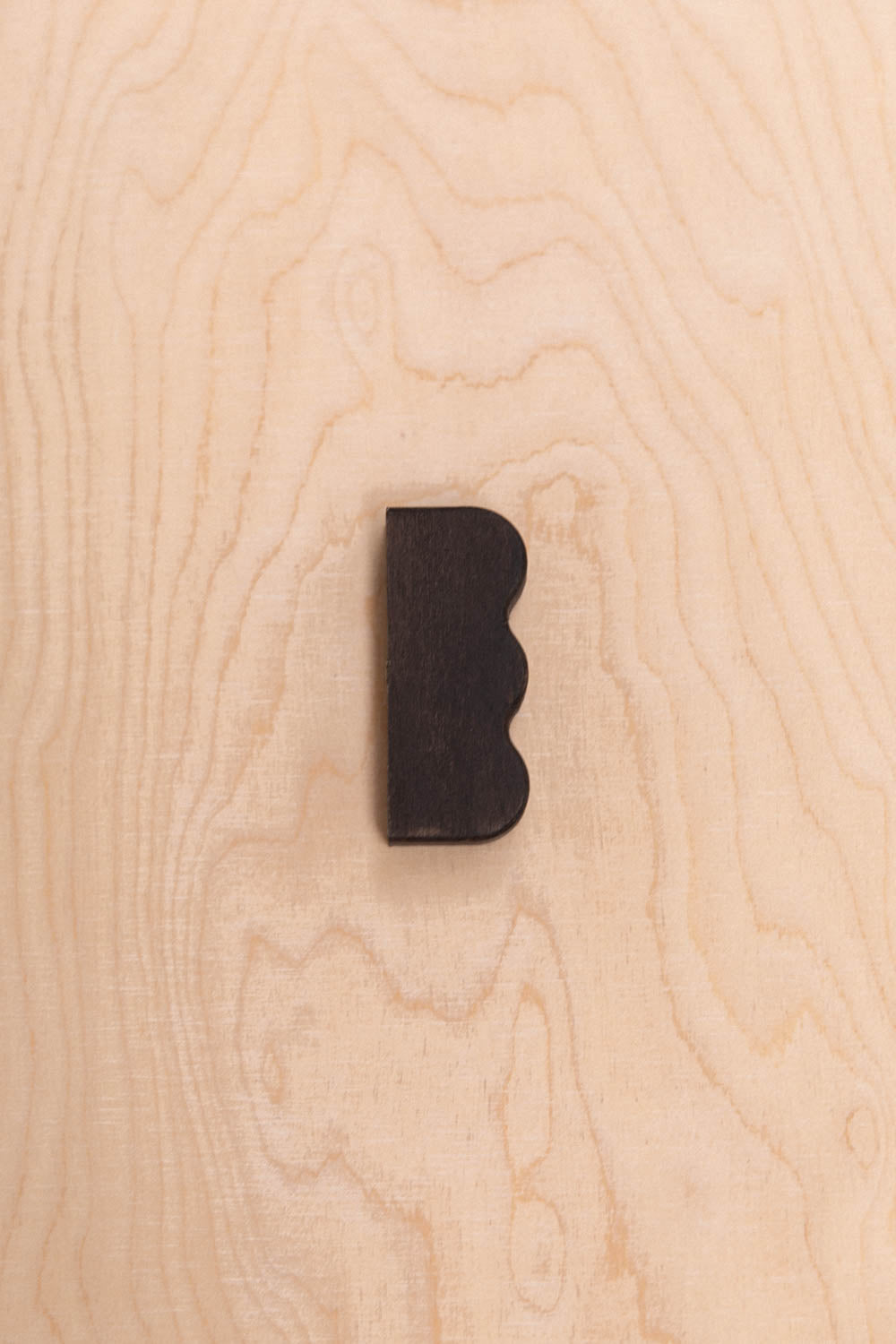 Bouton de meuble ondulé en hêtre