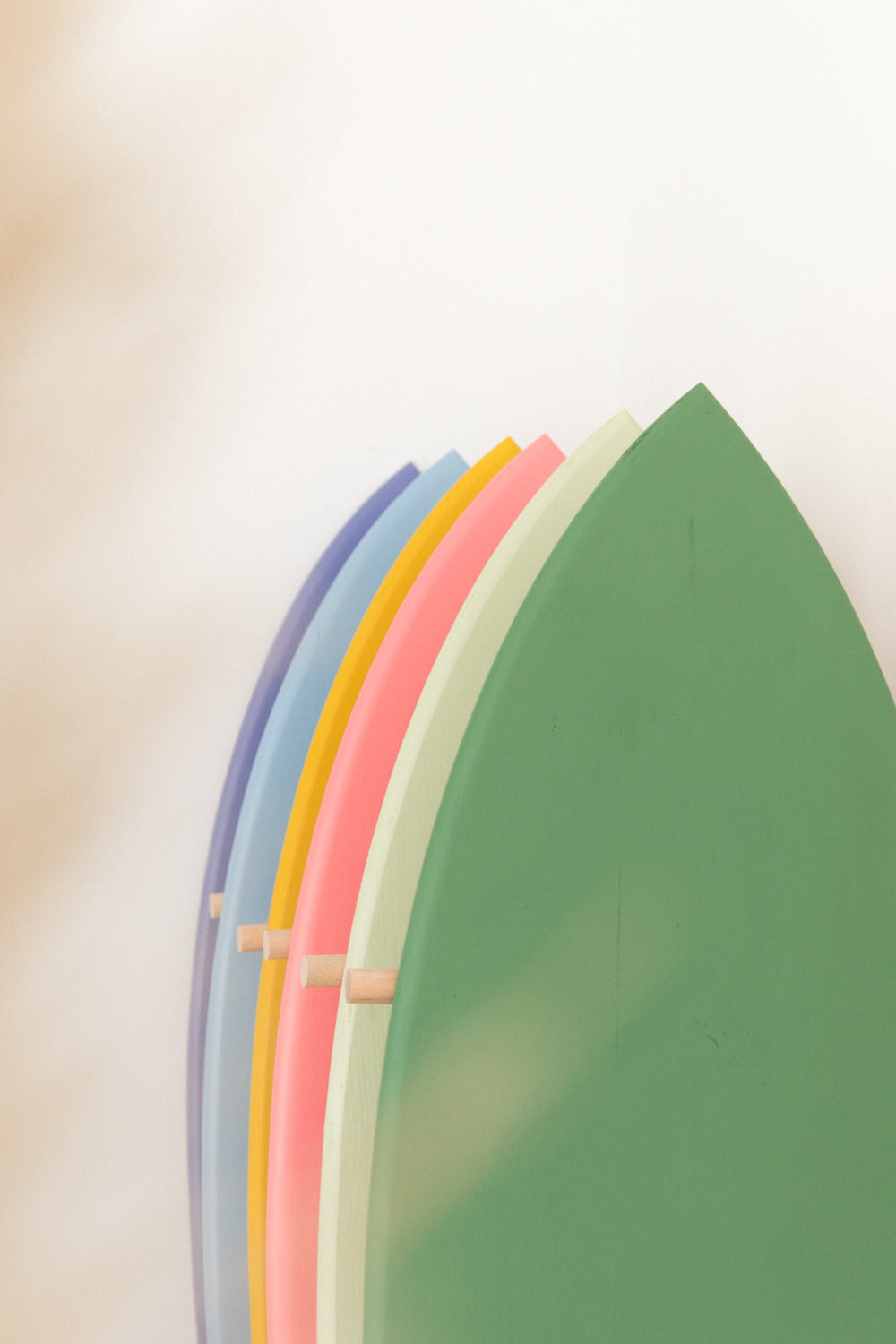 Planche de surf de décoration colorée