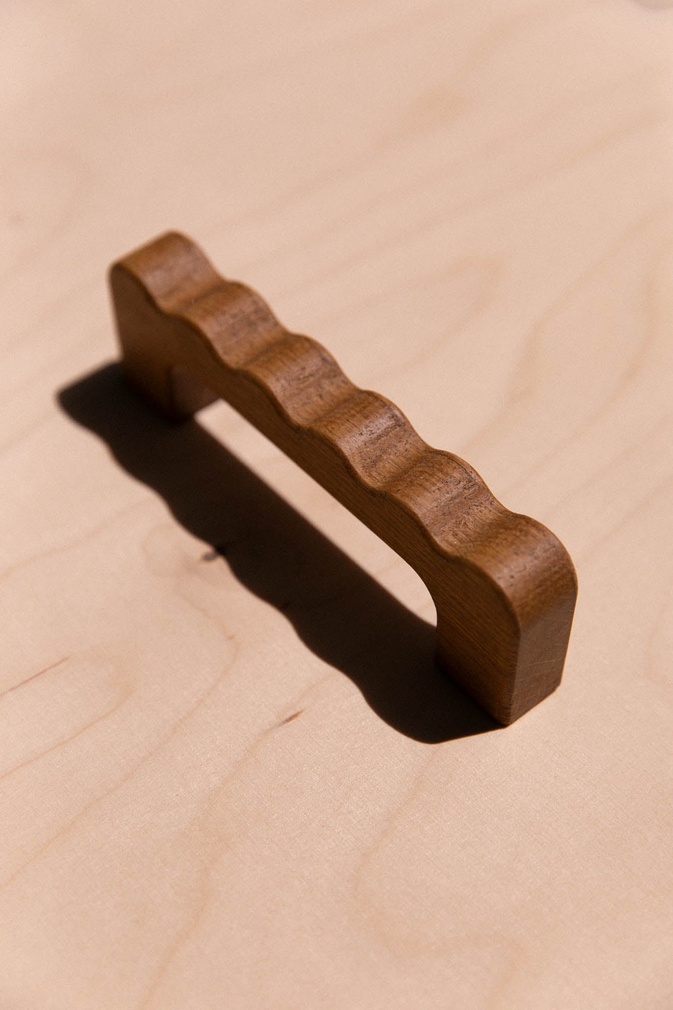 Poignée ondulée en chêne