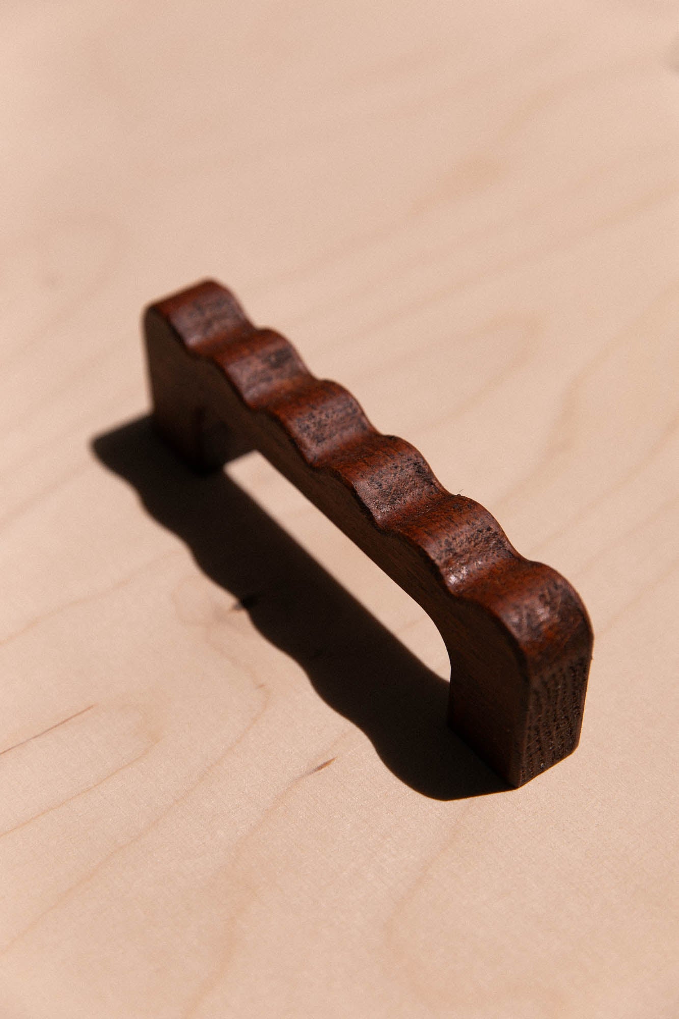 Poignée ondulée en chêne