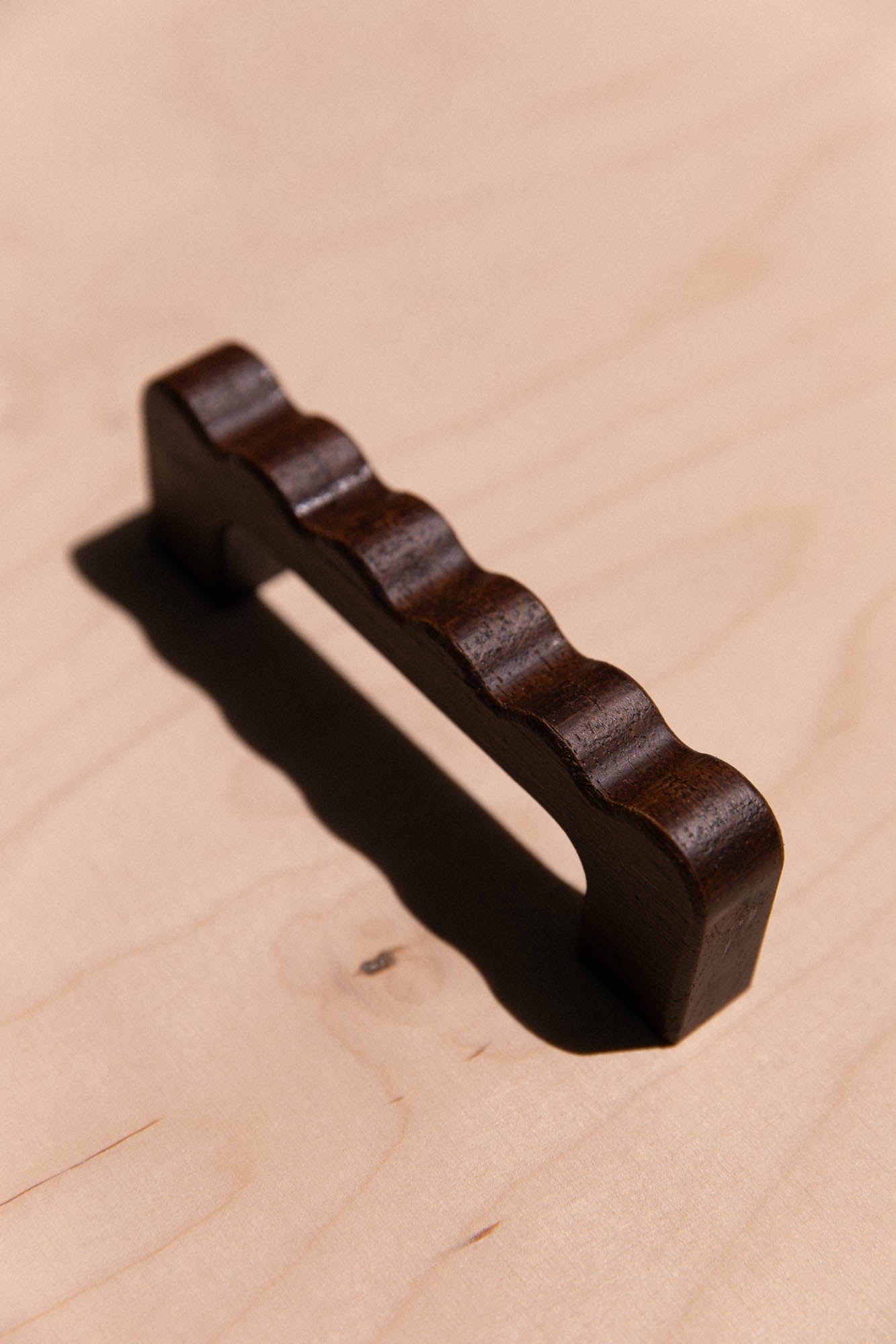 Poignée ondulée en chêne