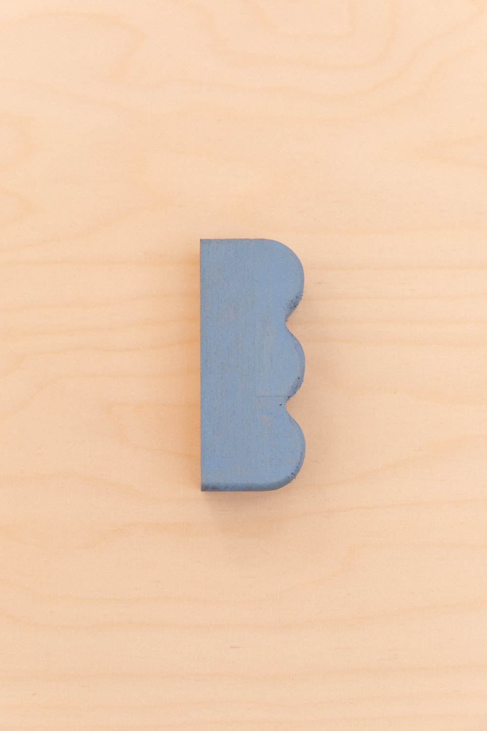 Bouton de meuble ondulé coloré