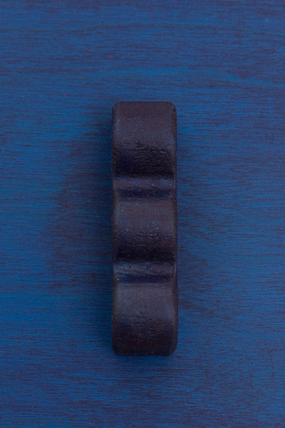 Bouton de meuble ondulé coloré