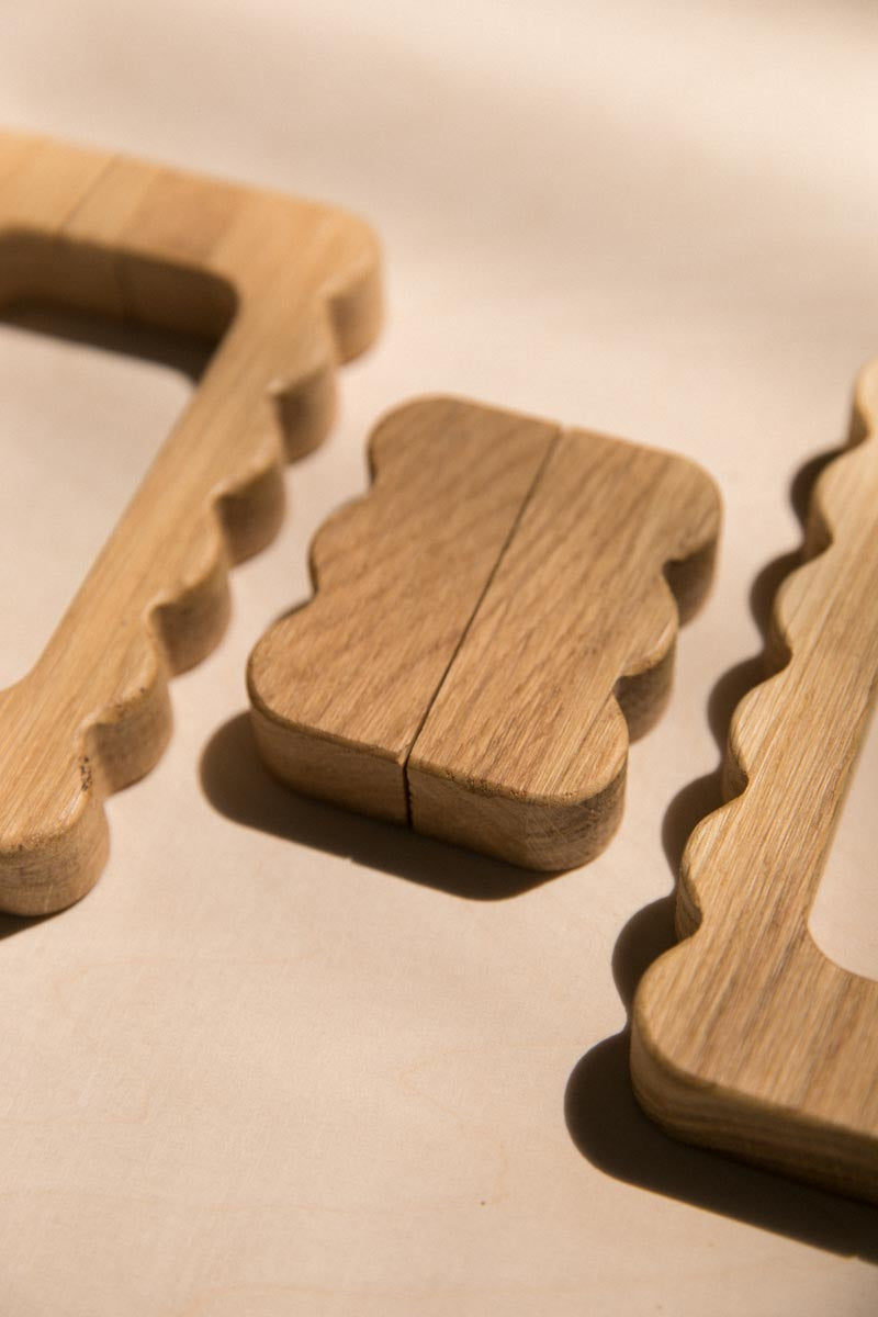 Bouton de meuble ondulé en chêne