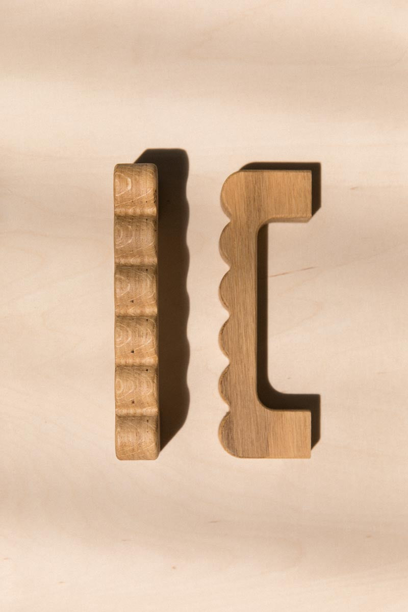 Poignée ondulée en chêne