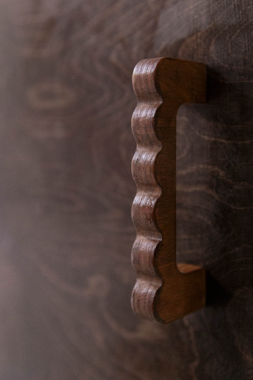 Poignée ondulée en hêtre