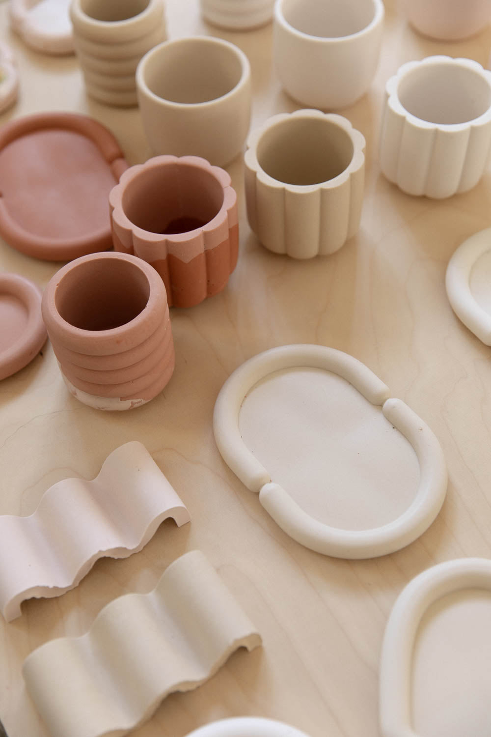 Oval shape pocket in jesmonite