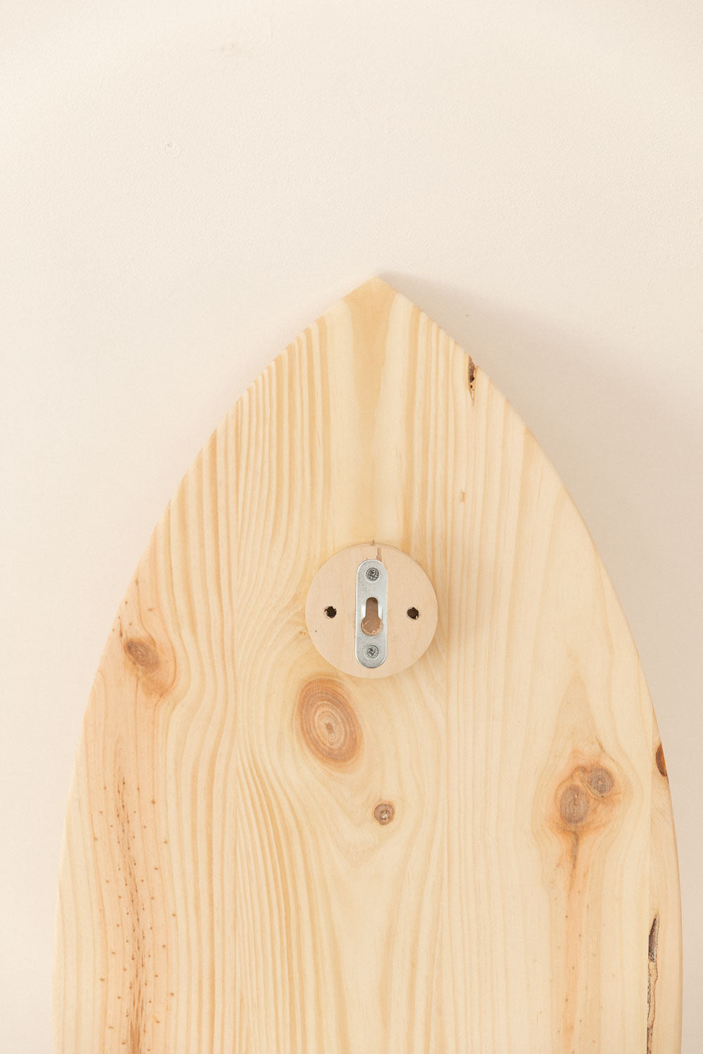 Petite planche de surf de décoration en bois