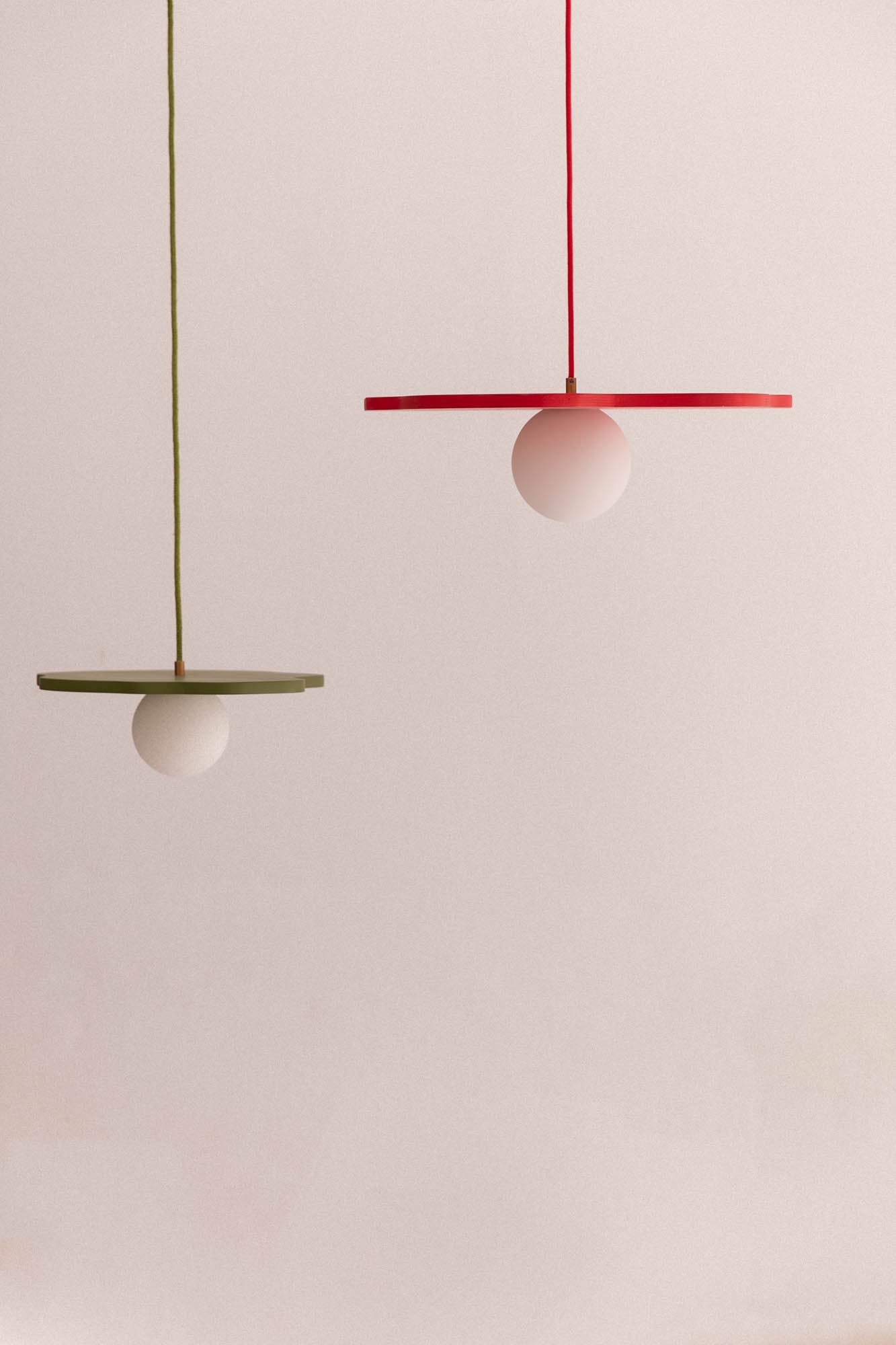 Petite suspension NENUPHAR colorée