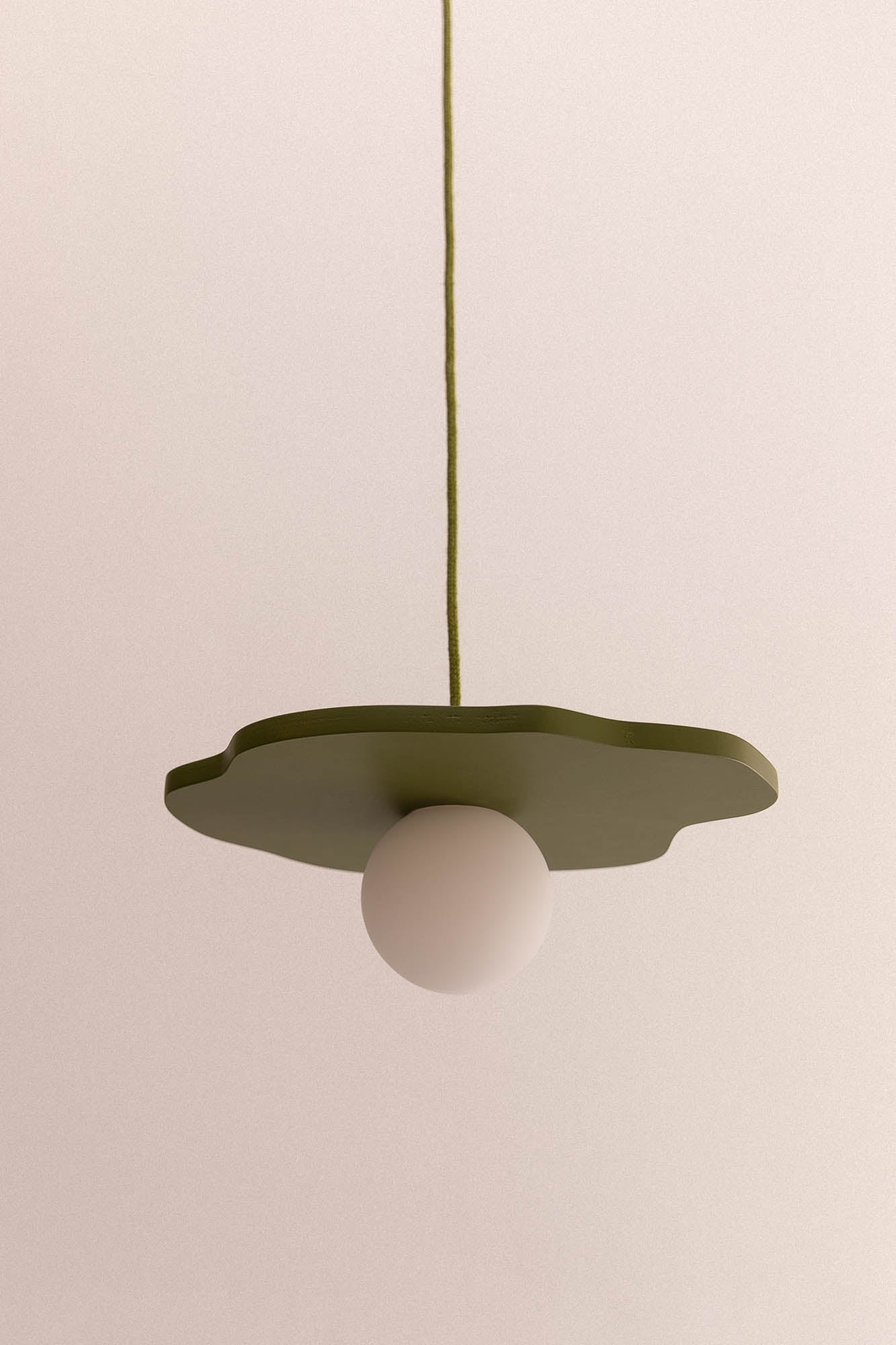 Petite suspension NENUPHAR colorée