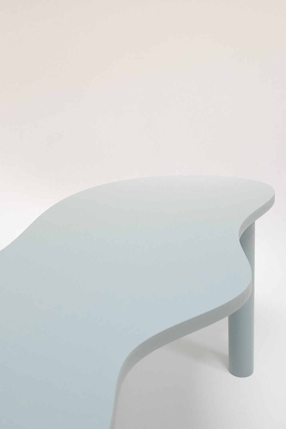 Table à manger HARICOT colorée