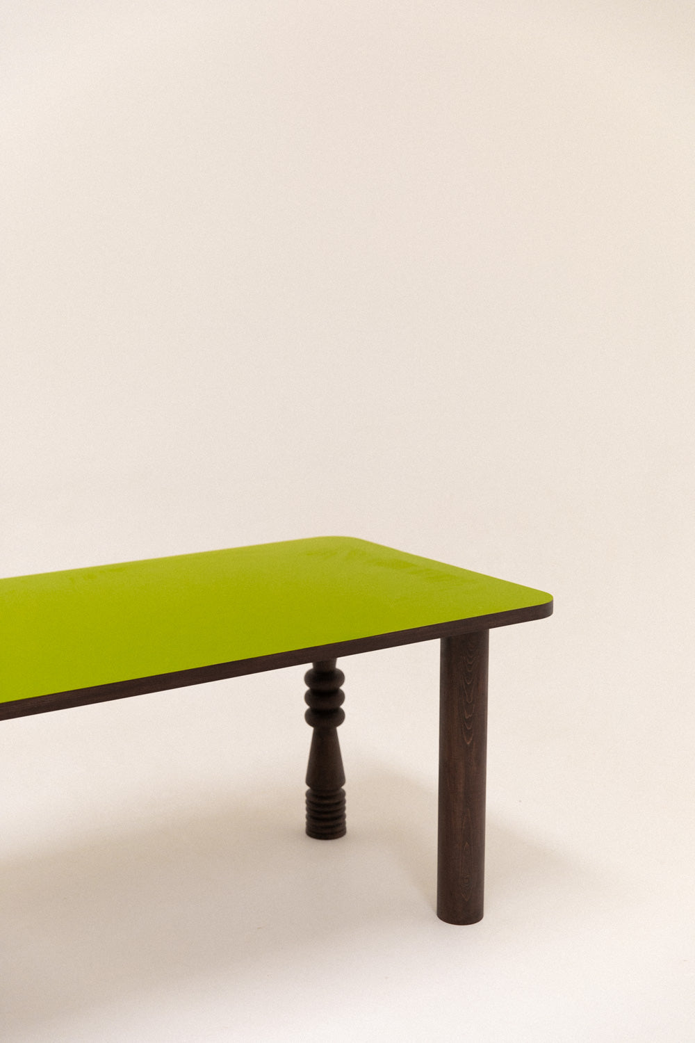 Table à manger SEQUOIA résine