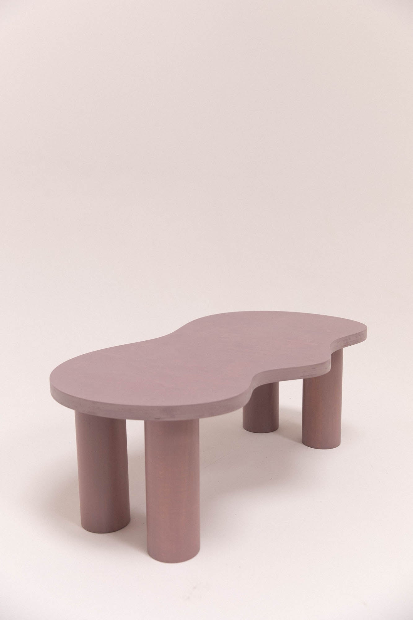 Petite table basse HARICOT colorée
