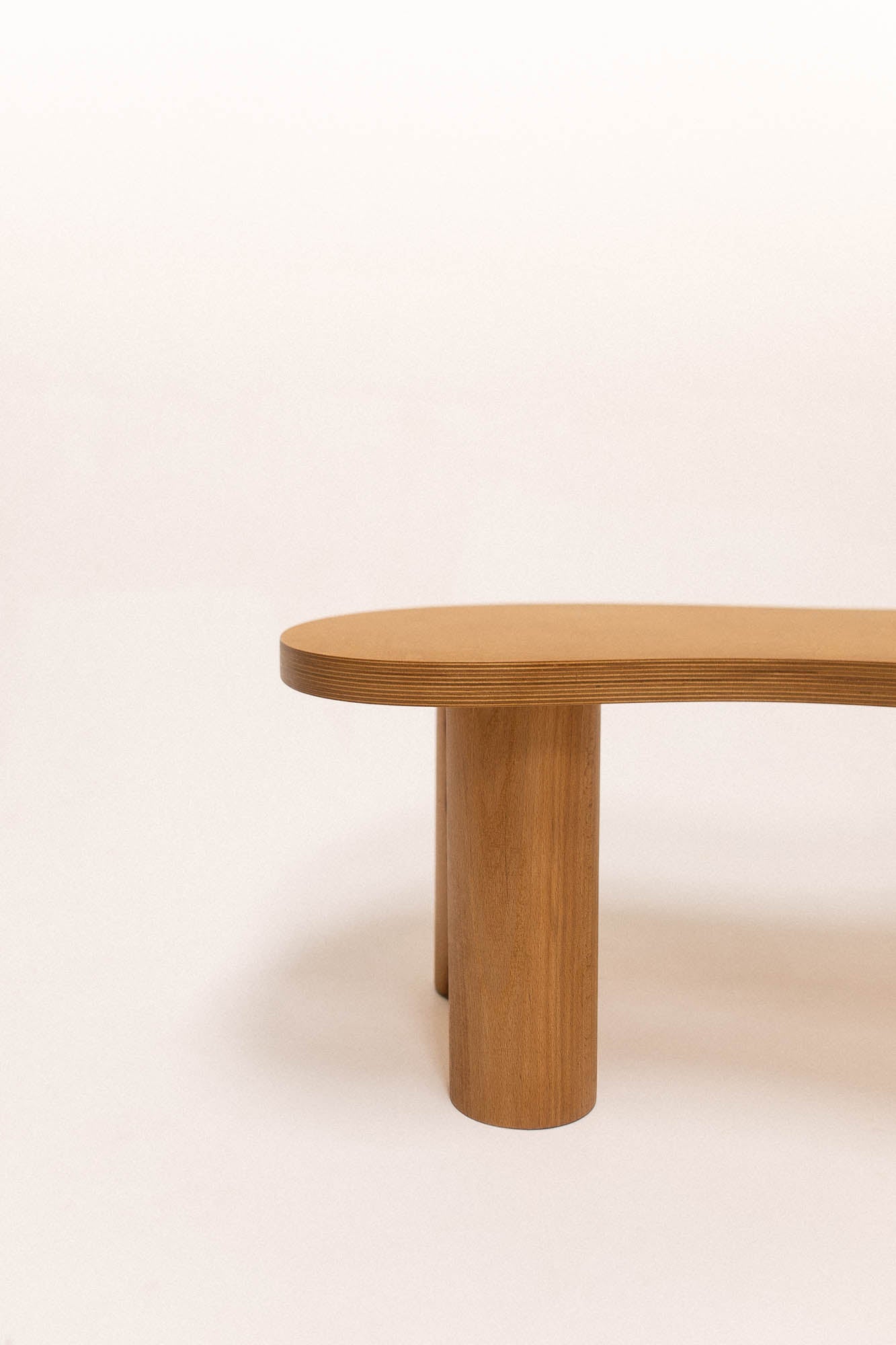 Petite table basse HARICOT naturelle