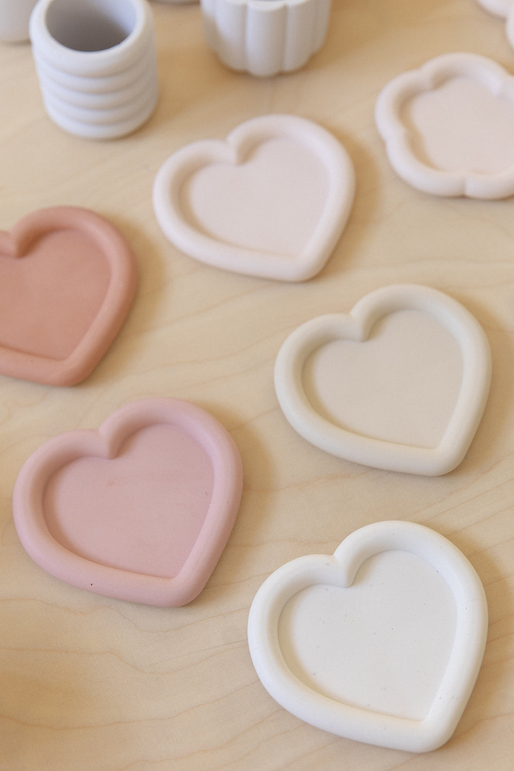 Jesmonite heart-shaped empty pocket