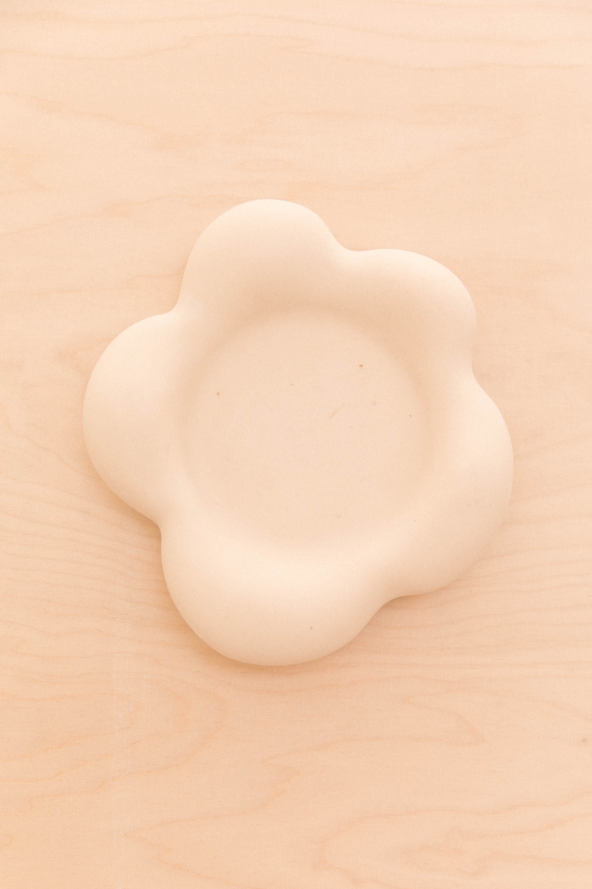 Grand vide poche fleur en jesmonite