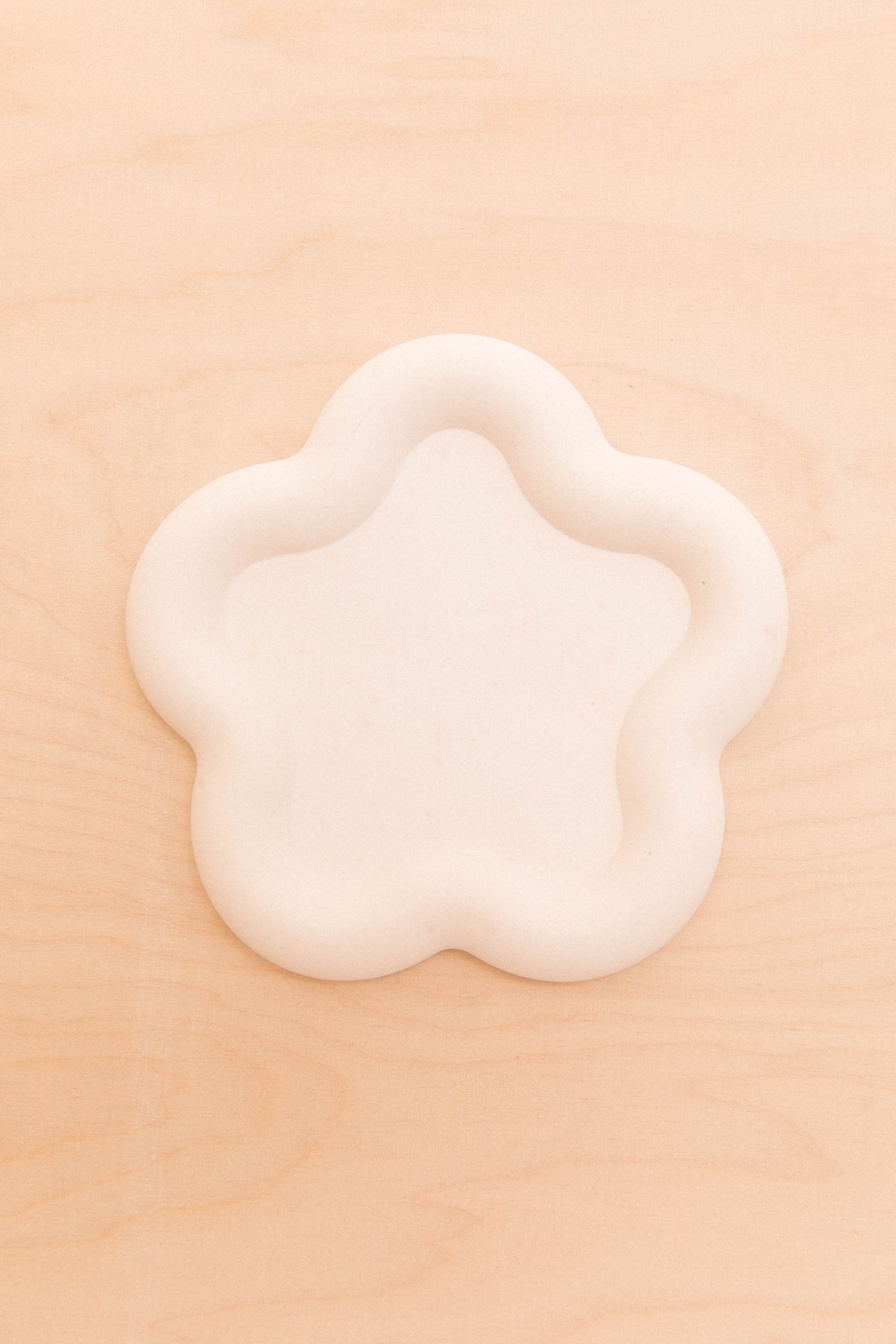 Porte savon ou sous verre en jesmonite fleur