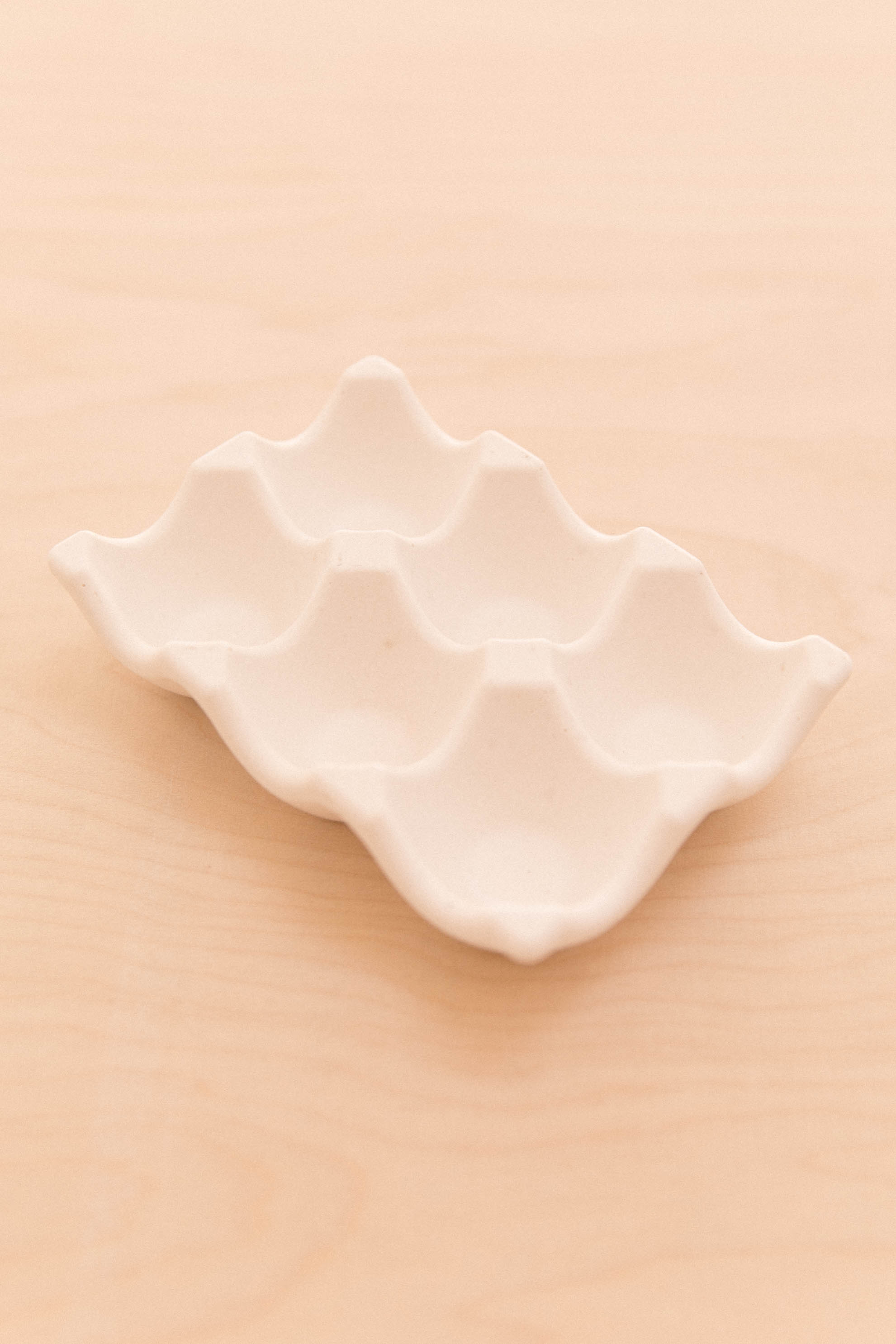 Oval shape pocket in jesmonite