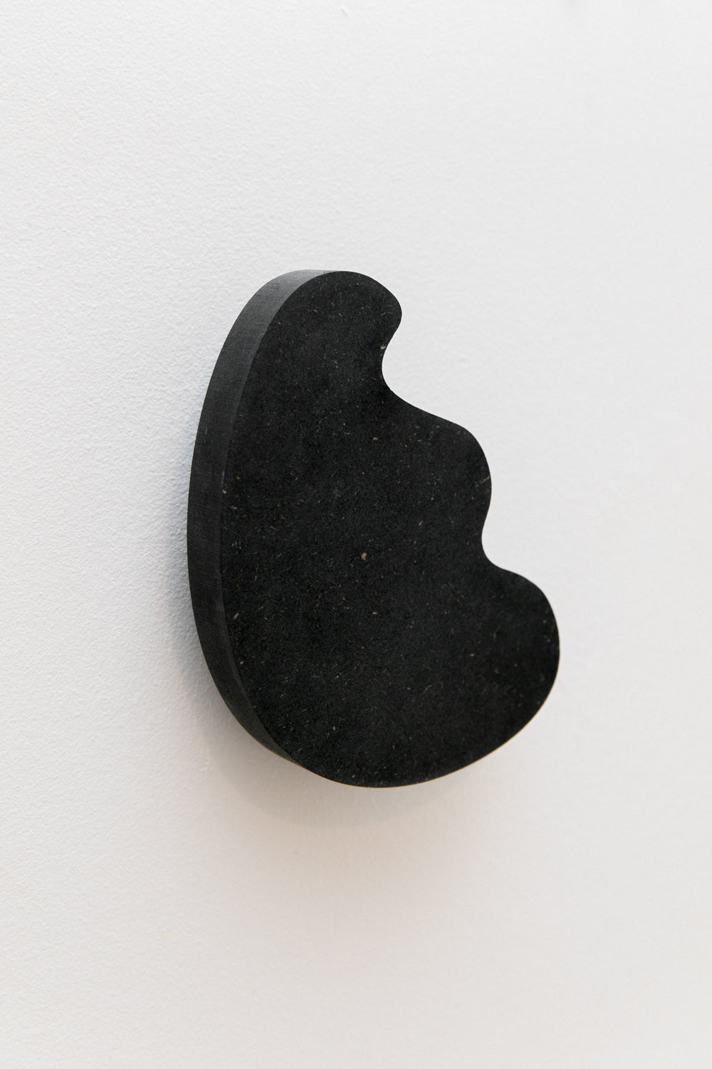 Patère en Valchromat noir TULIPE