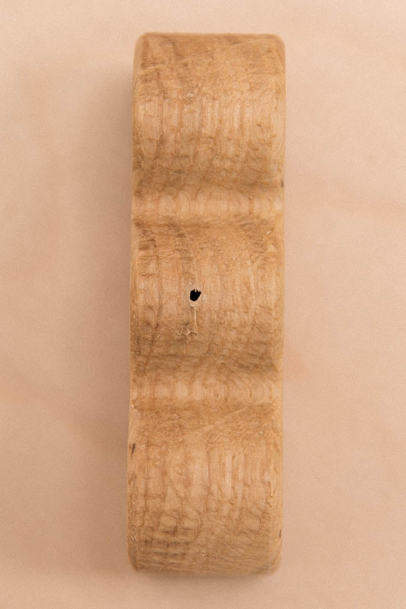 Bouton de meuble ondulé en chêne Imparfait