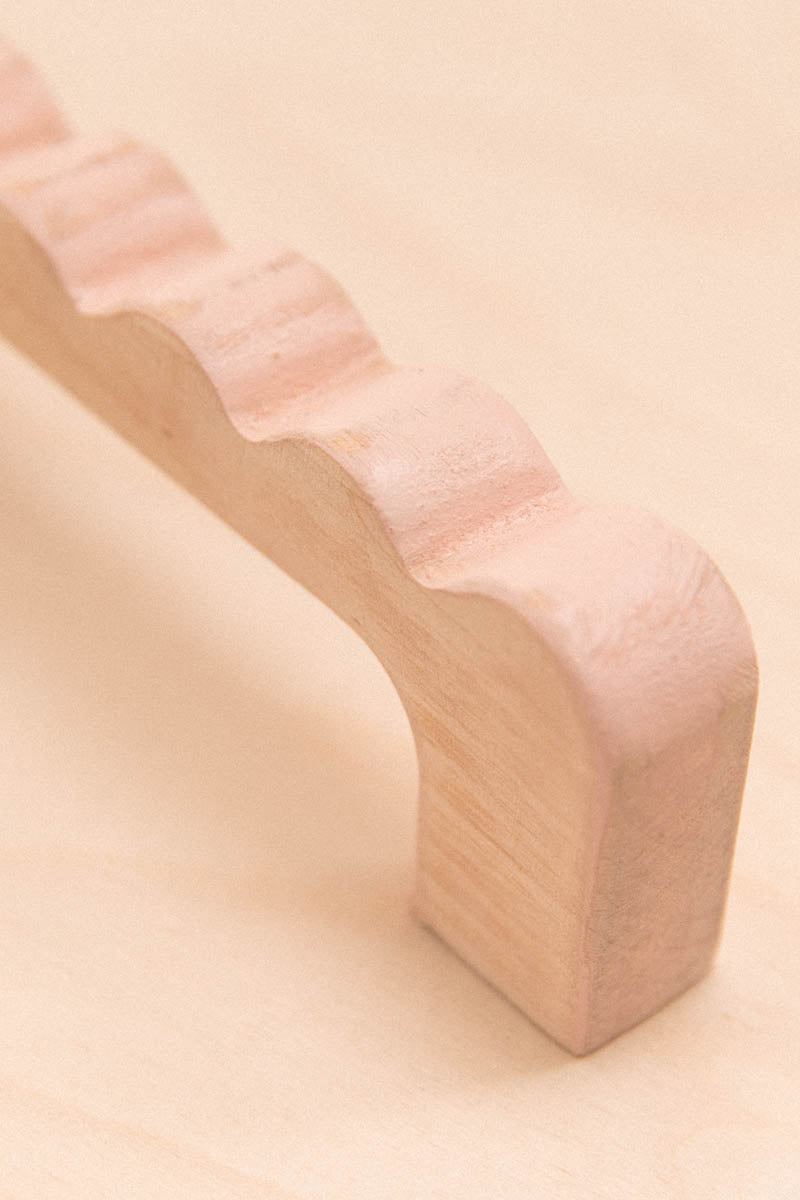 Poignée ondulée colorée imparfaite