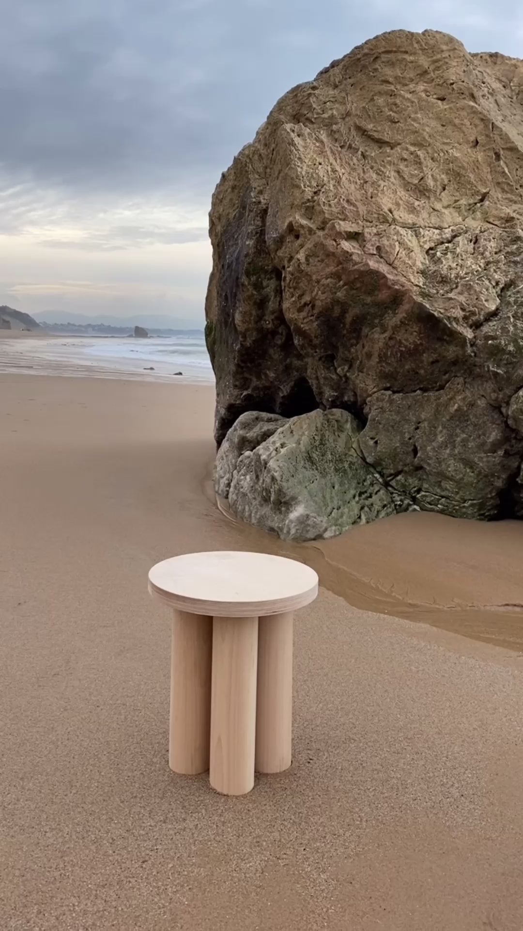 Charger la vidéo : Table d'appoint BAOBAB naturelle