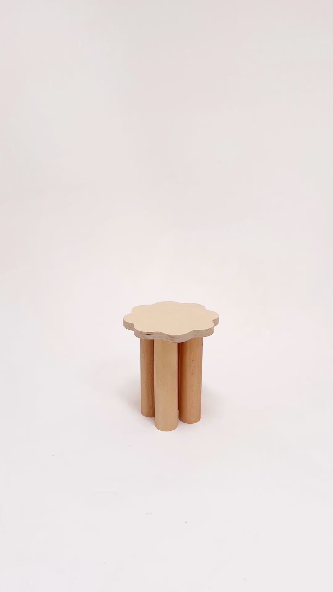 Charger la vidéo : Table d'appoint FLEUR naturelle