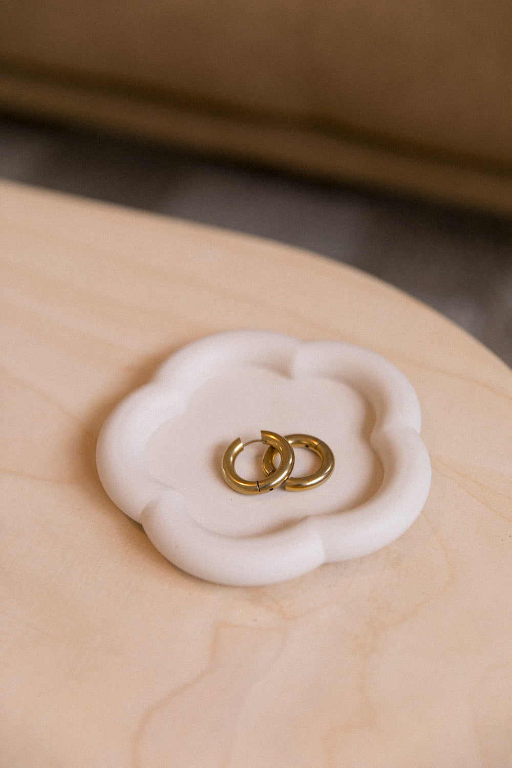 Porte savon ou sous verre en jesmonite fleur