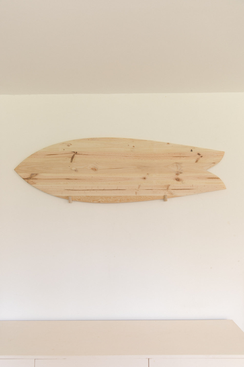 Planche de surf de décoration en bois naturel