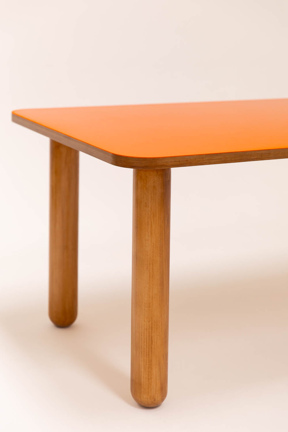 Table à manger SEQUOIA résine