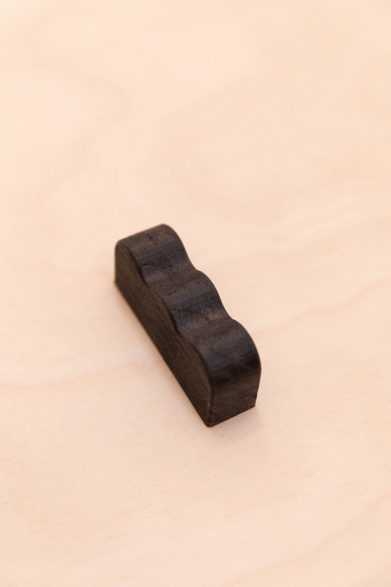 Wavy oak furniture knob