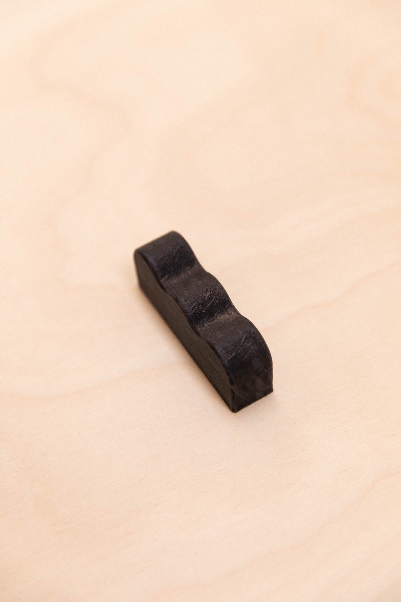 Wavy beech furniture knob
