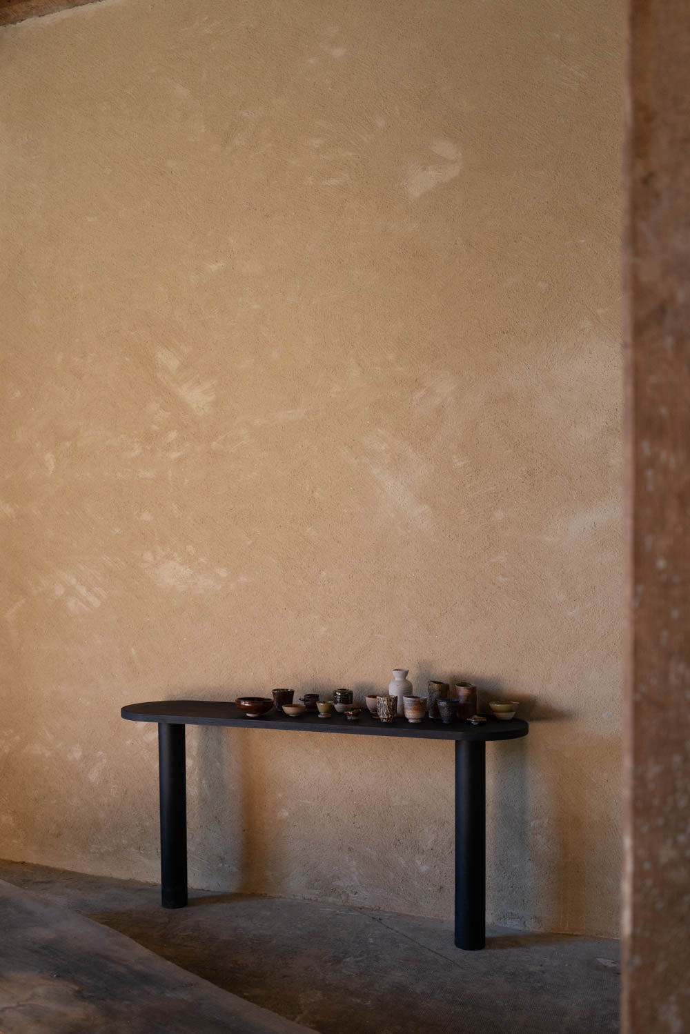 Grande console Nolina teintée noir