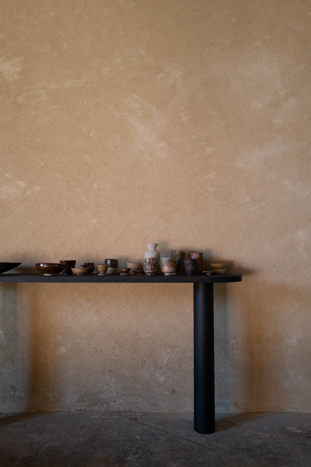 Grande console Nolina teintée noir